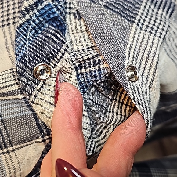 NEW STYLE & CO BLUE PLAID LONG ROLL TAB SLEEVE BUTTON-UP SHIRT - Picture 4 of 16